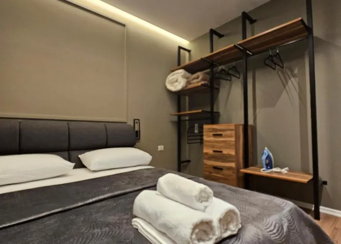 Tirana Kdk アパート *